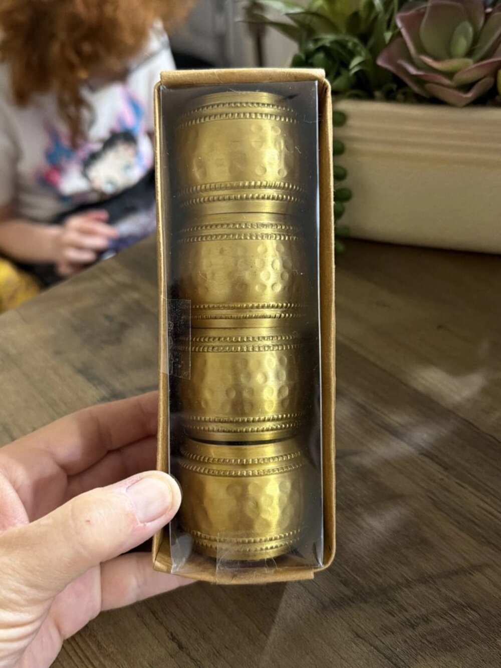 Aviva Decor Set of 4 Gold-Tone Hammered Elegant Napkin Rings, Beaded Borders